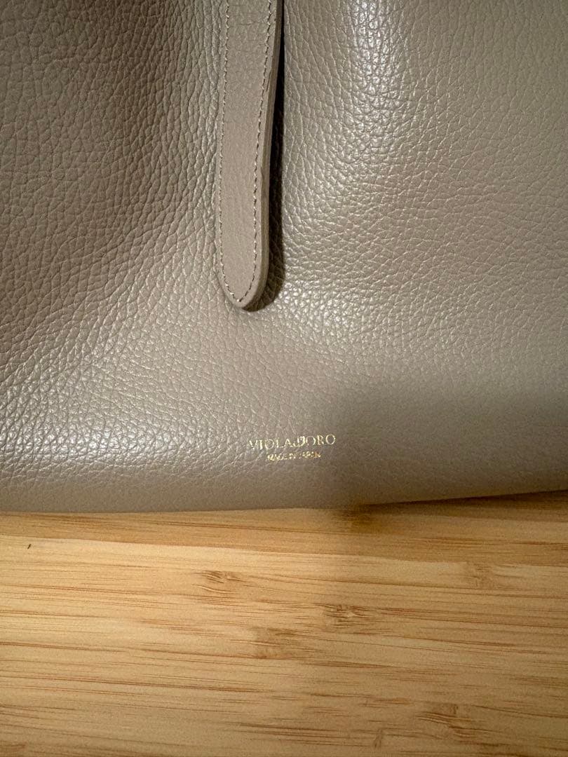 ヴィオラドーロ VIOLAdORO レザー ショルダーバッグ