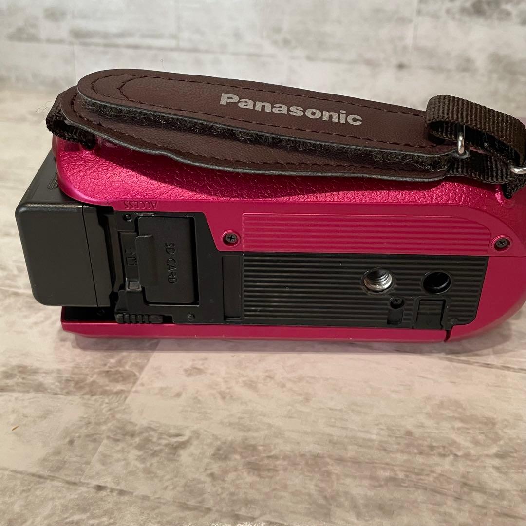 パナソニック HC-W585M ビデオカメラ ケース+予備バッテリー　３脚付