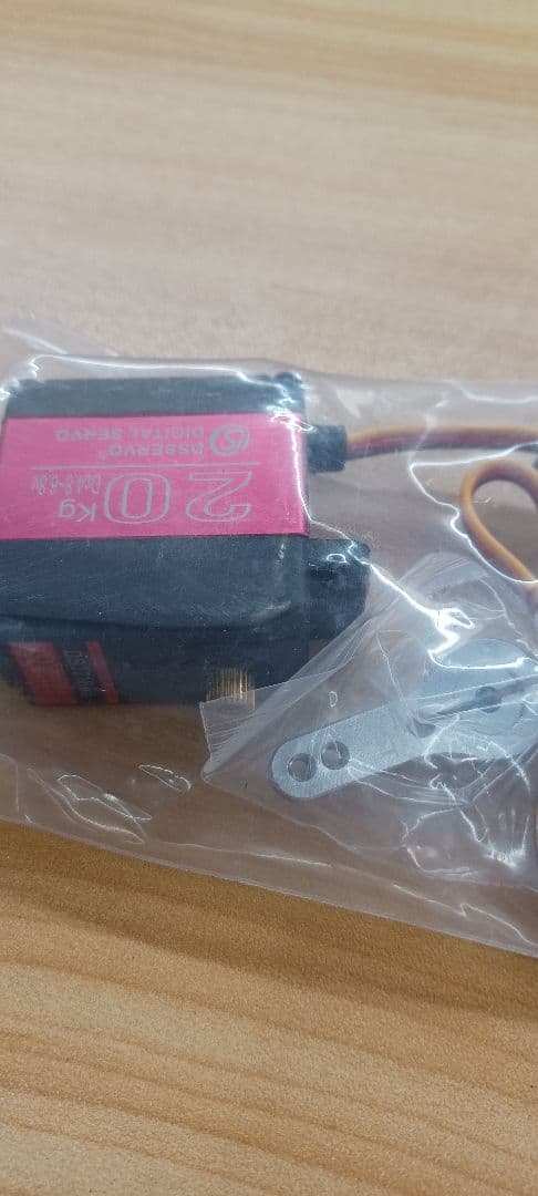 タミヤCR-01ランドクルーザー40新品未組立、他付属品付き