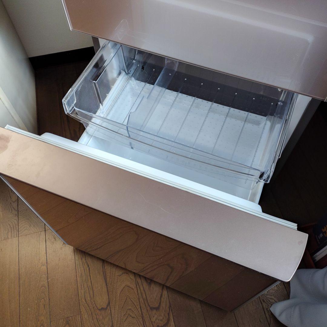 SHARPシルバー冷蔵庫 上段冷蔵室 引き出し式冷凍室