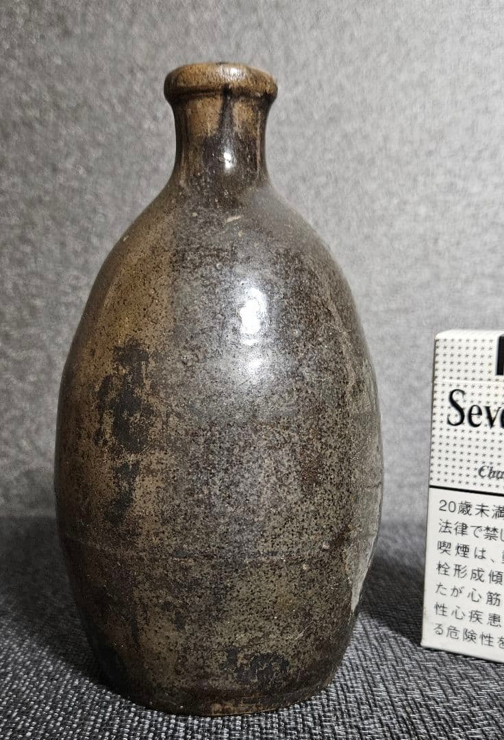 朝鮮古美術　韓国古陶磁器　李氏朝鮮時代　李朝　黒高麗　黒釉　褐釉　砂高台　徳利