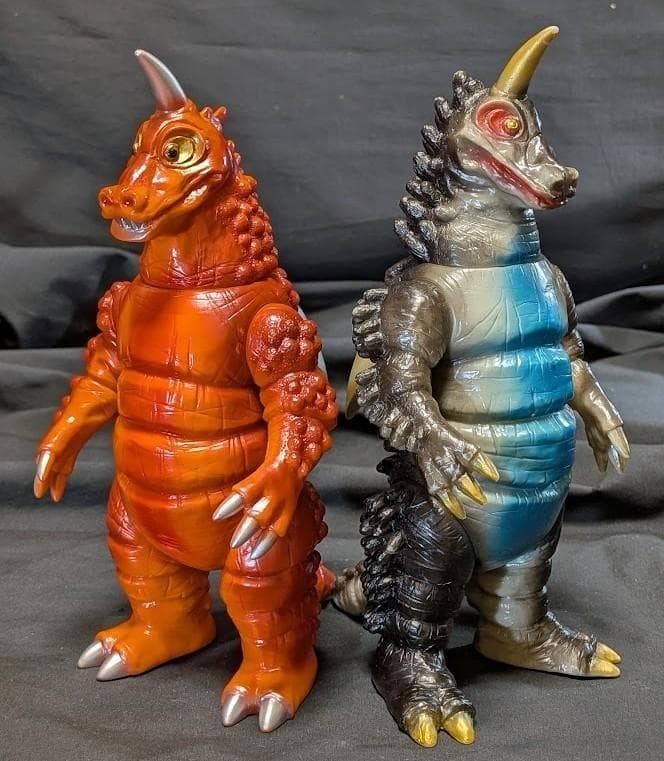 ブラックギラス＆レッドギラス「ウルトラマンレオ」登場（怪獣郷）ソフビ２体セット