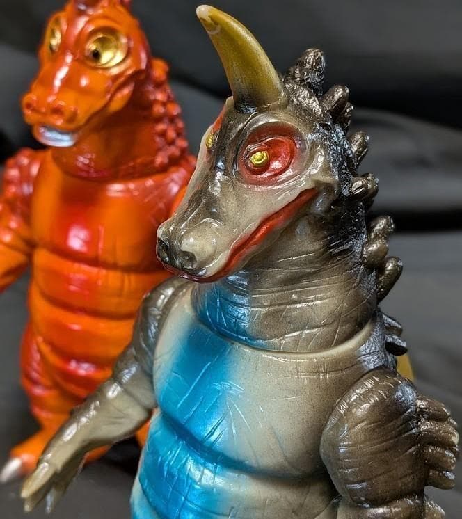 ブラックギラス＆レッドギラス「ウルトラマンレオ」登場（怪獣郷）ソフビ２体セット