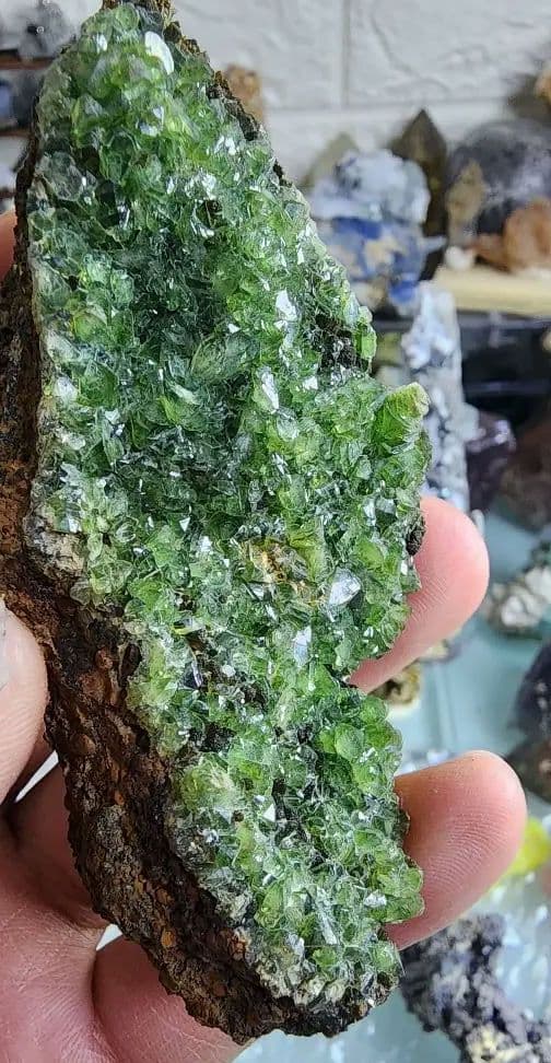 希少鉱物ラドラマイト　(Ludlamite)