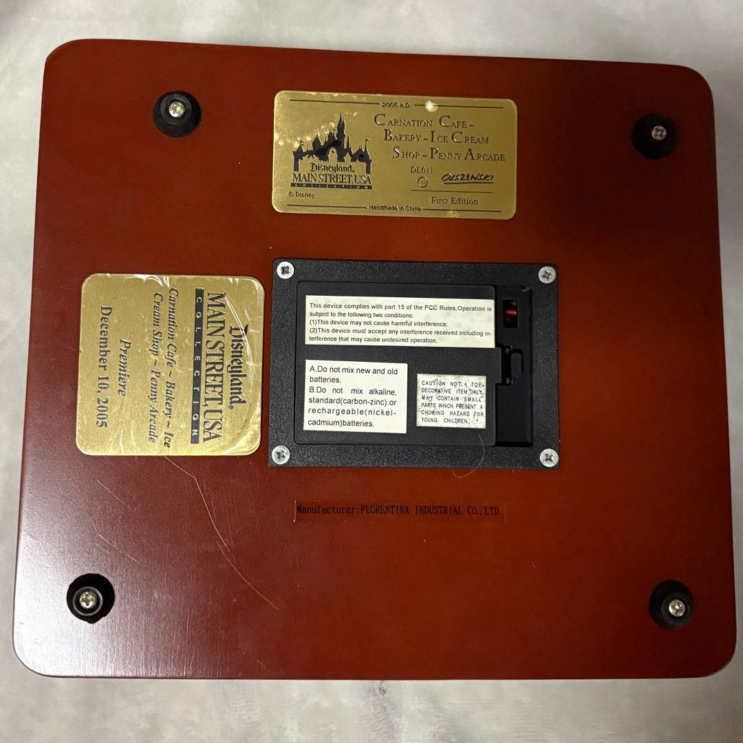 ひ*り様 オルショウスキー USA カーネーションカフェ ミニチュア ディズニー