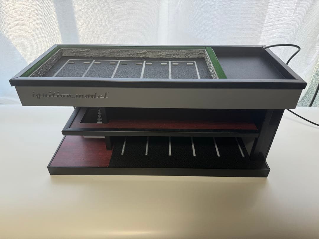 1/64 ignition model ショールームジオラマ ミニカー2台付属