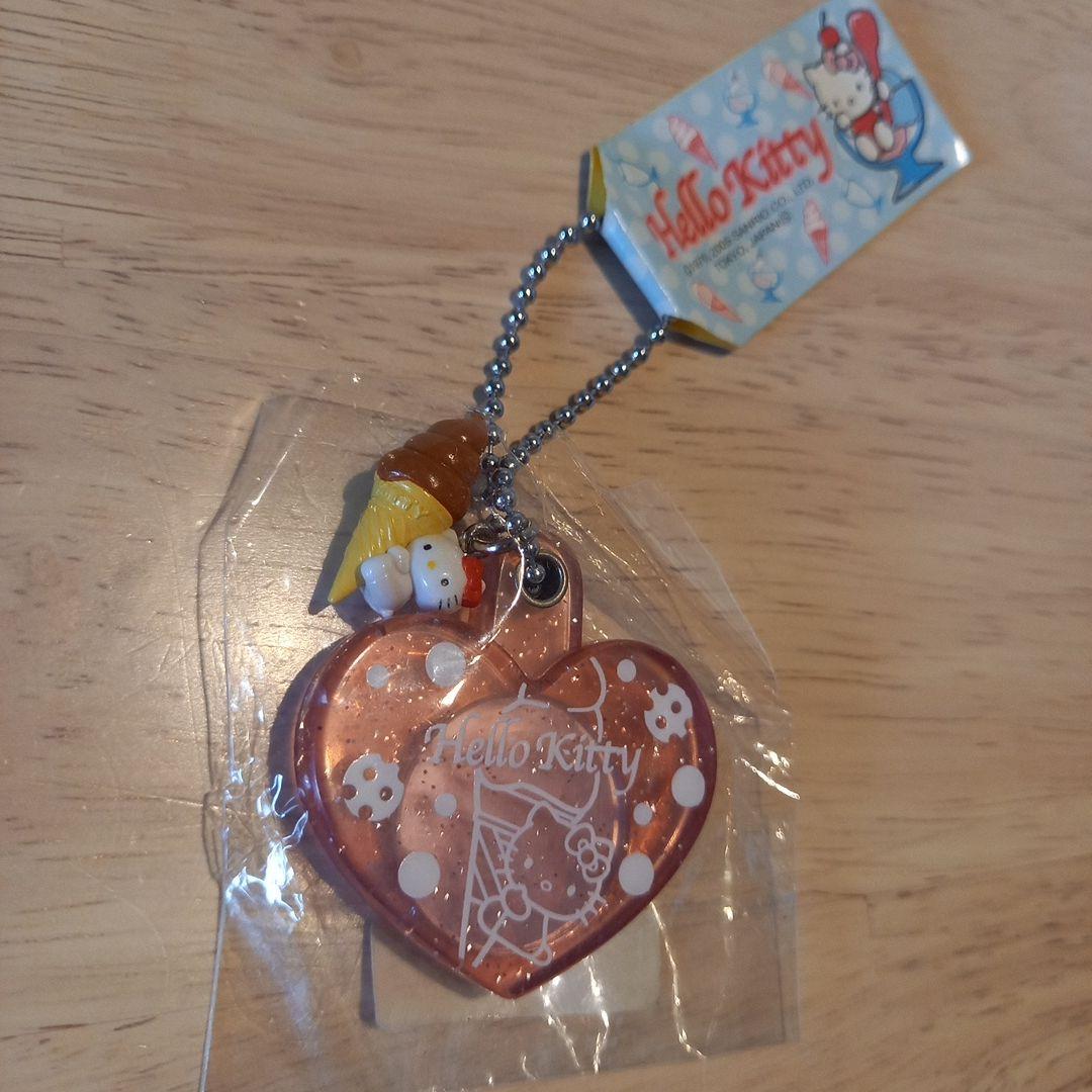 ハローキティ ハート型ストラップ アイスクリーム付きレア