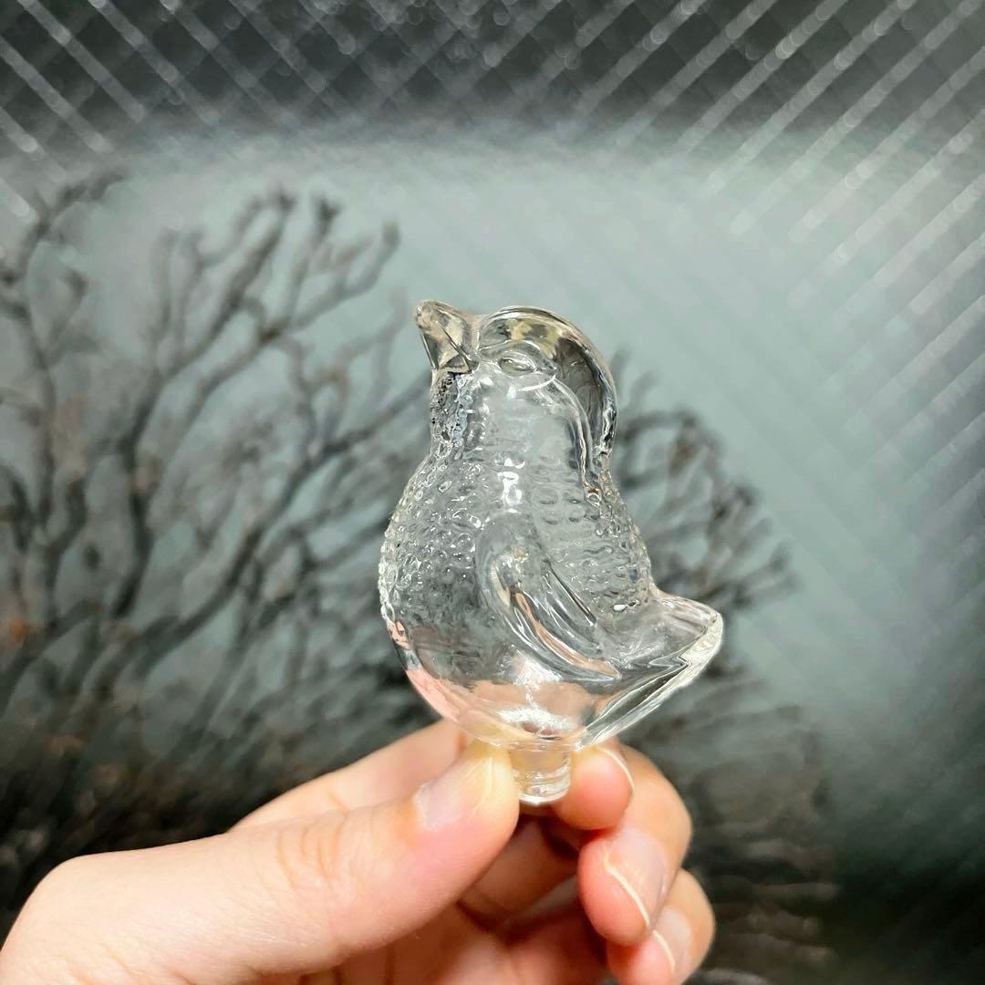 骨董　時代ガラス　プレスガラス　雀型　小鳥モチーフ　金平糖？香水瓶？ウランガラス