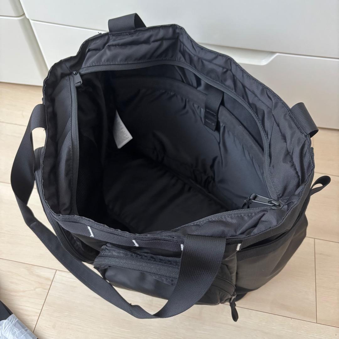 【超美品・海外限定】ザ・ノースフェイス ベースキャンプボイジャートート 25L