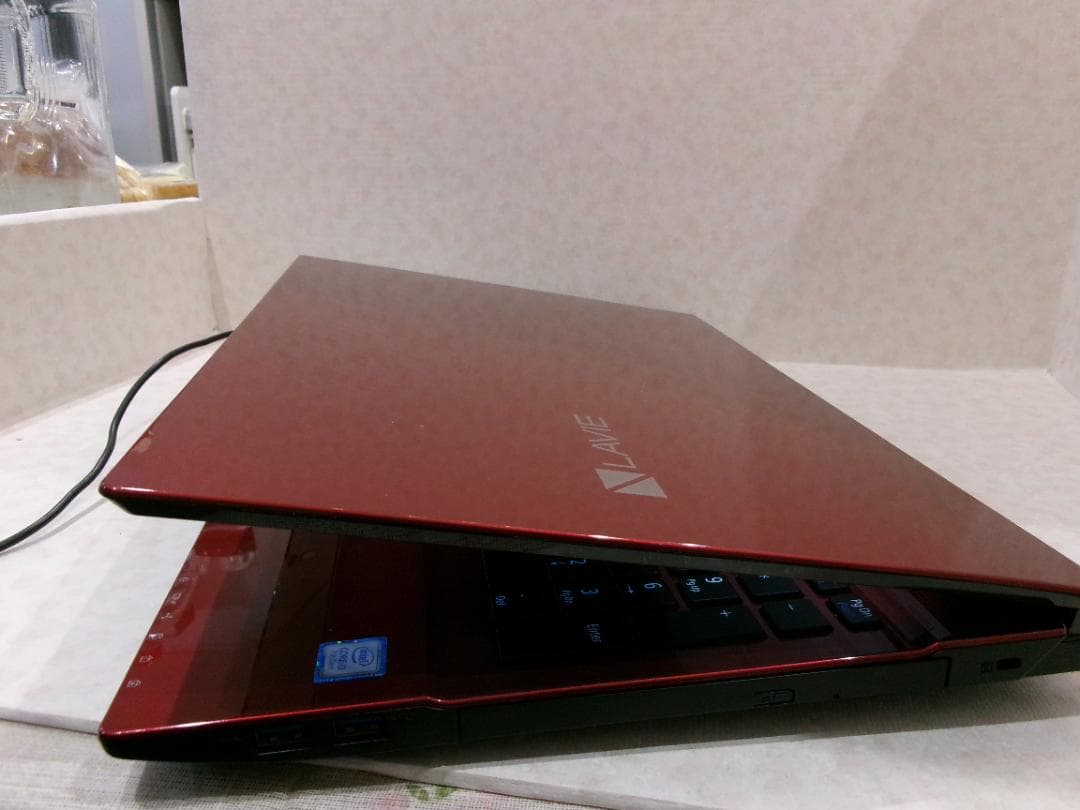 NEC LAVIE NS350/G　新品SSD搭載/i3/メモリ8GB