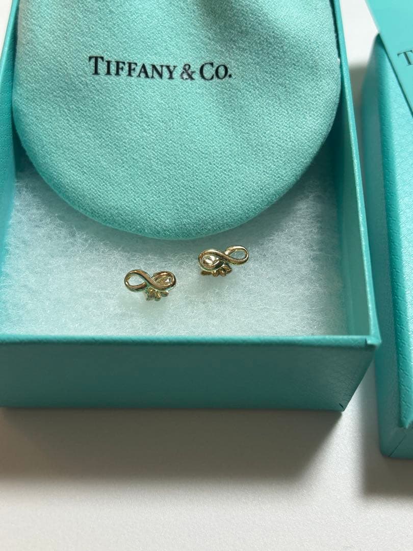 Tiffany & Co. インフィニティ　ピアス　両耳　箱付き