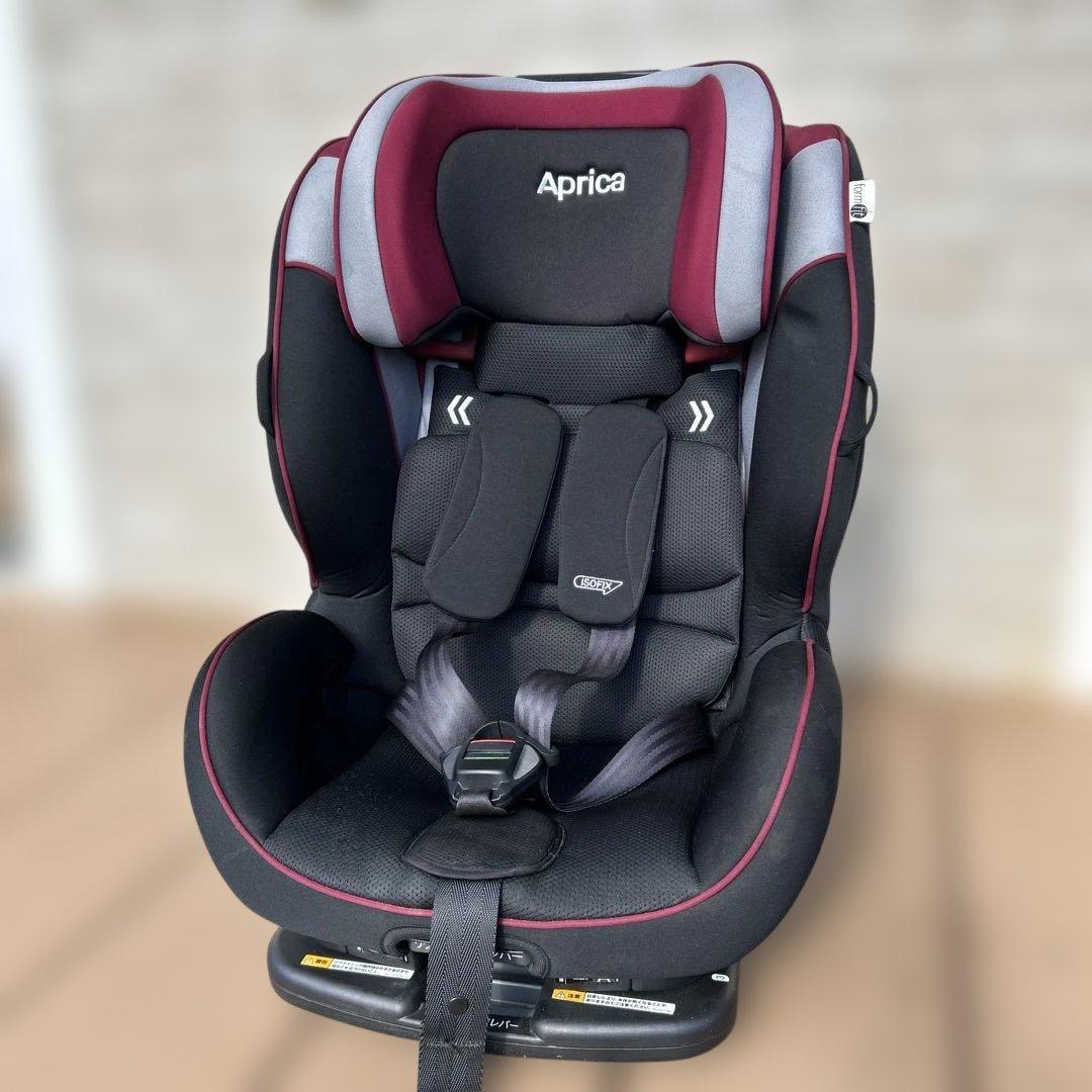 Aprica ハーネス付きチャイルド＆ジュニアシート　ISOFIX