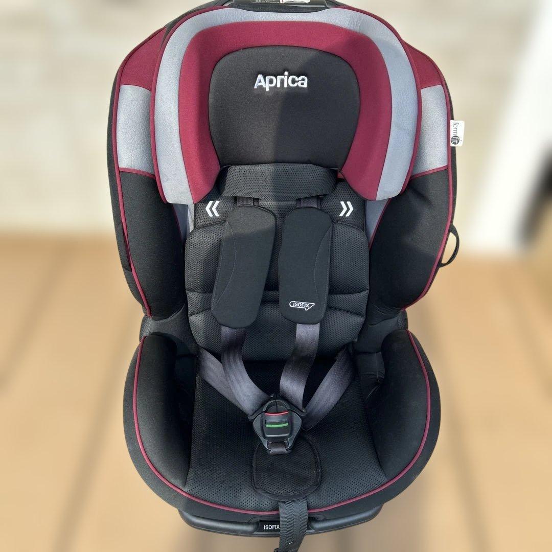 Aprica ハーネス付きチャイルド＆ジュニアシート　ISOFIX