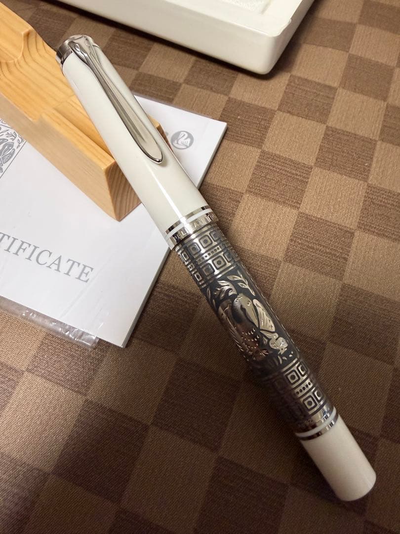 ペリカン万年筆M910（M800サイズ)白い