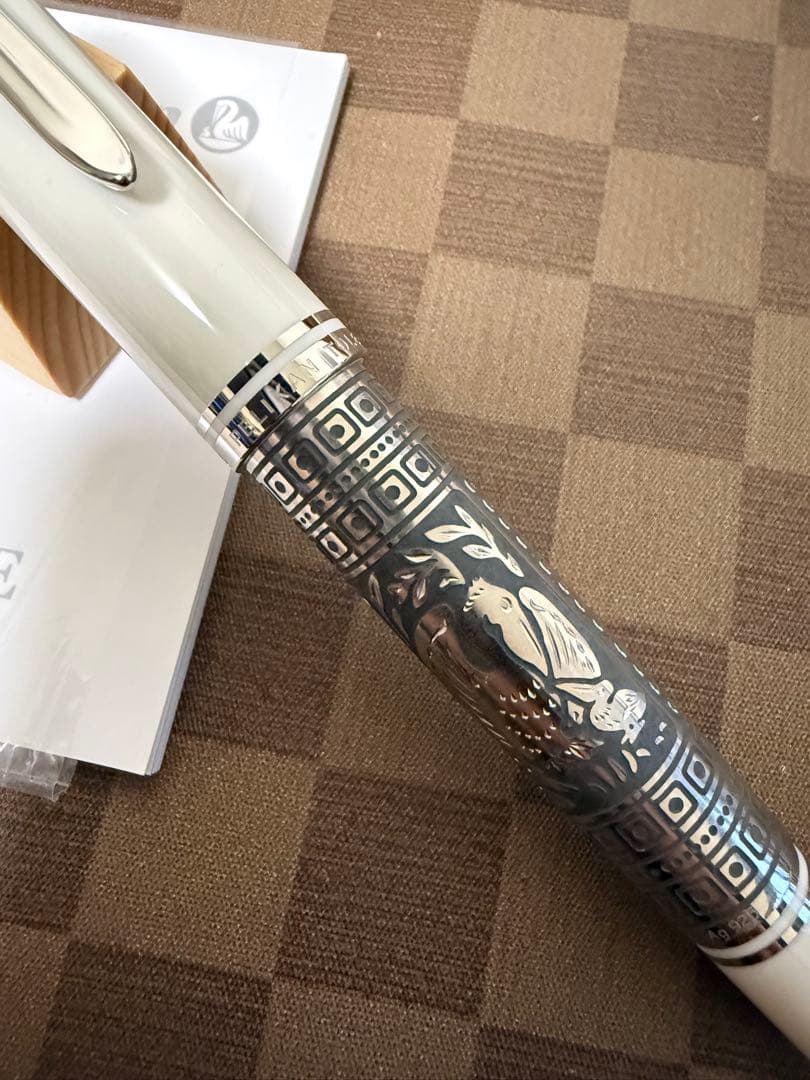 ペリカン万年筆M910（M800サイズ)白い