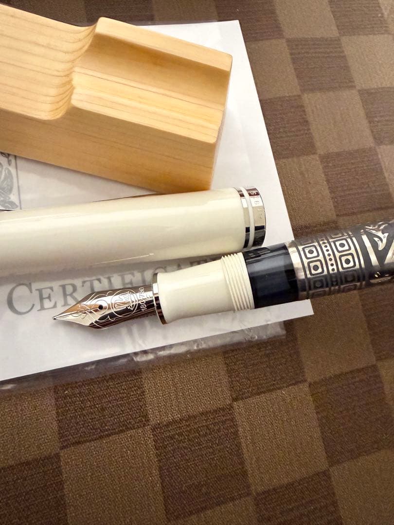 ペリカン万年筆M910（M800サイズ)白い