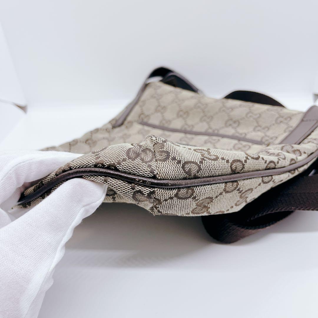 GUCCI GG柄キャンバス ショルダーバッグ ベージュ 122793