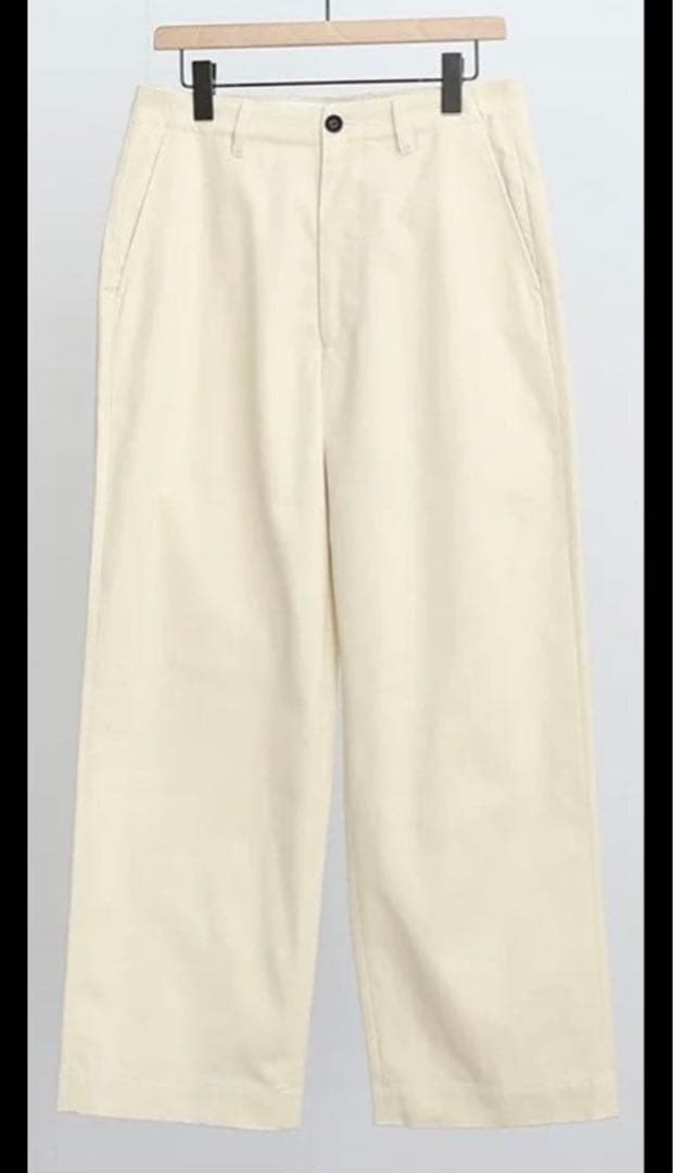 ユニバーサルプロダクツ　NO TUCK CHINO TROUSERS サイズ2