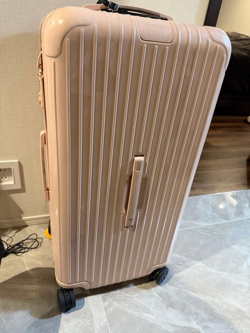 リモワ　スーツケース　トランクプラス　3回ほど使用