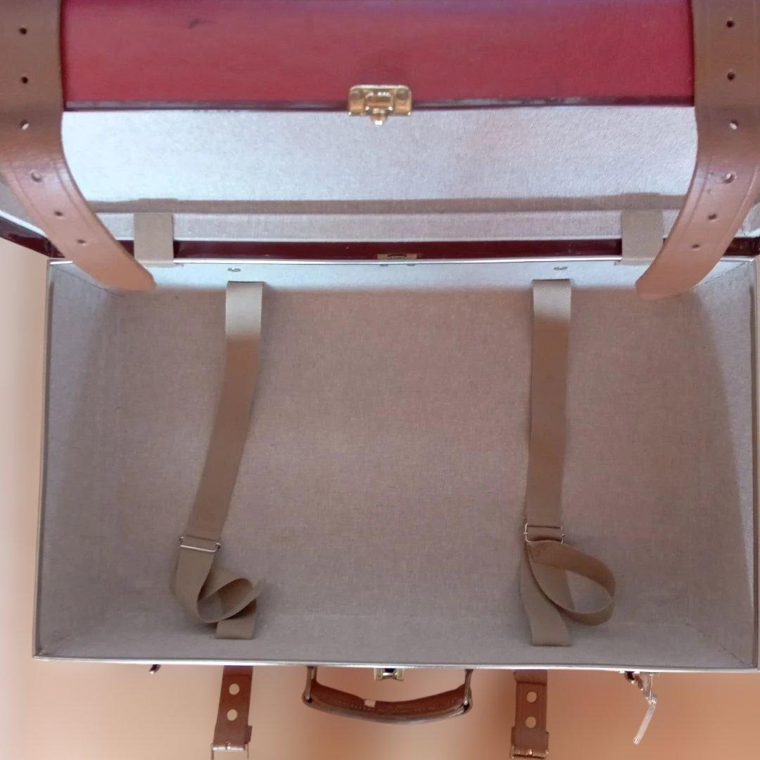 グローブトロッター　トラベルバッグ　ミディアムチェックイン相当　キャスターなし