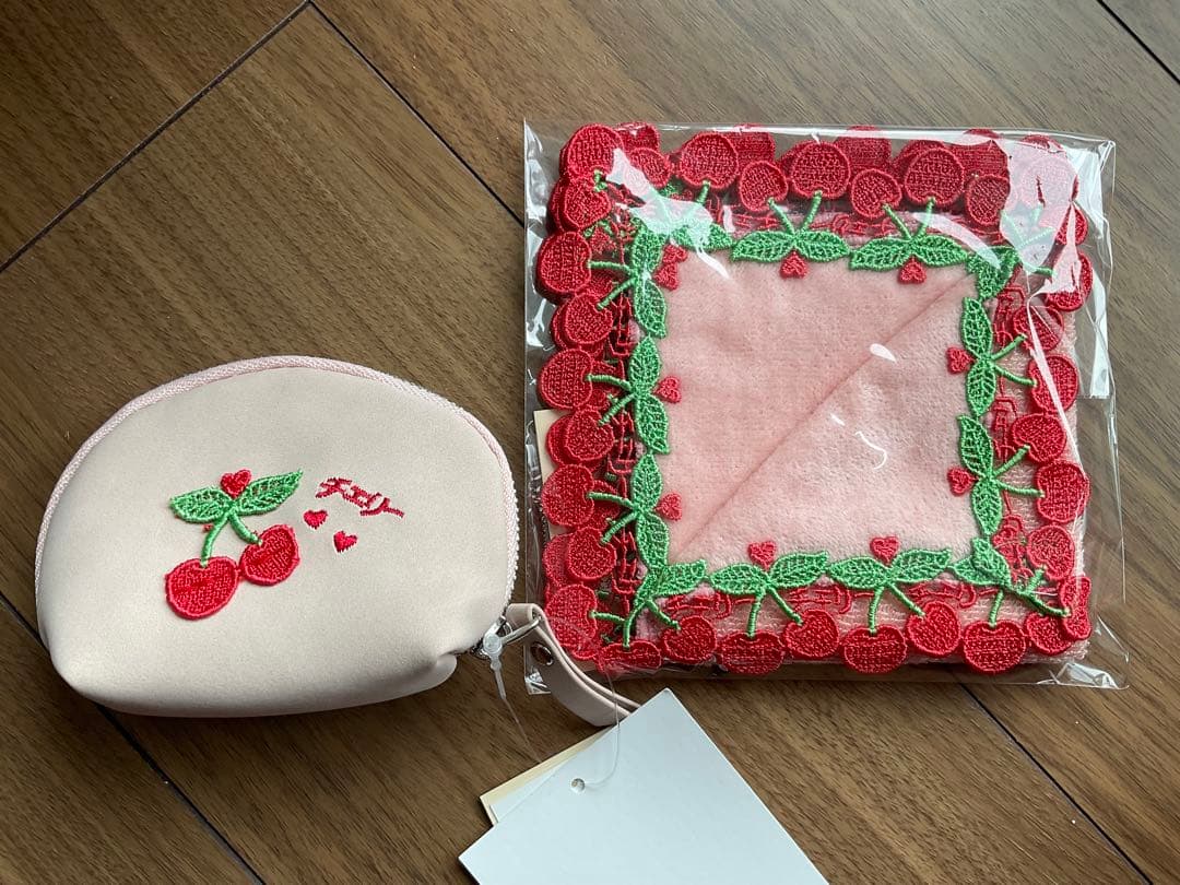 近沢レースさくらんぼ　タオルハンカチセット