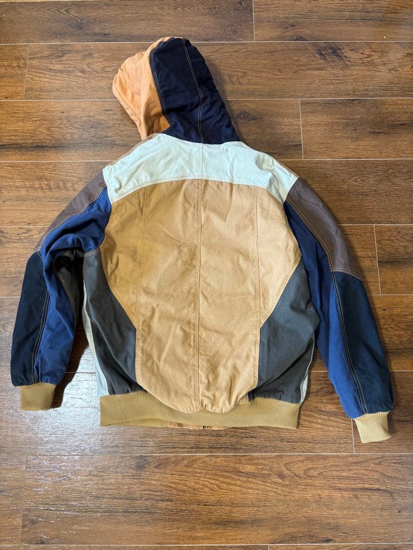 【新年特価】Carhartt パッチワーク フード付きアクティブジャケット