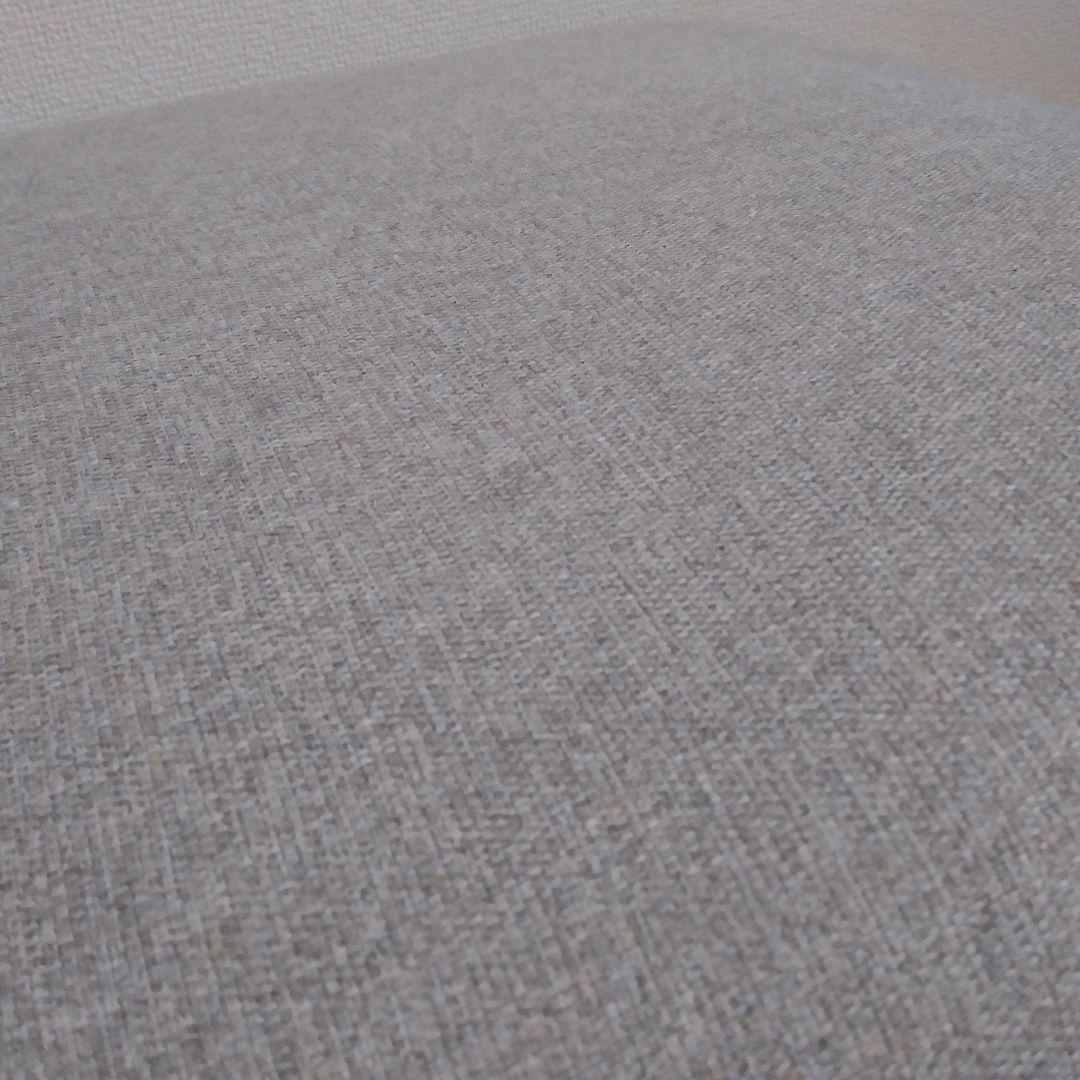 極美品　2つあります。グレーベージュファブリックオットマン 脚取り外し可能