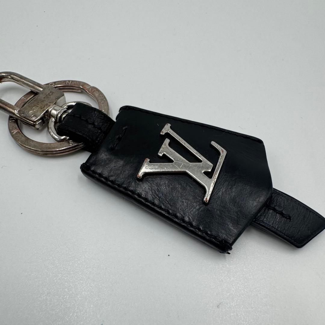 ルイヴィトン クロッシュクレ レザー キーリング バッグチャーム ブラック