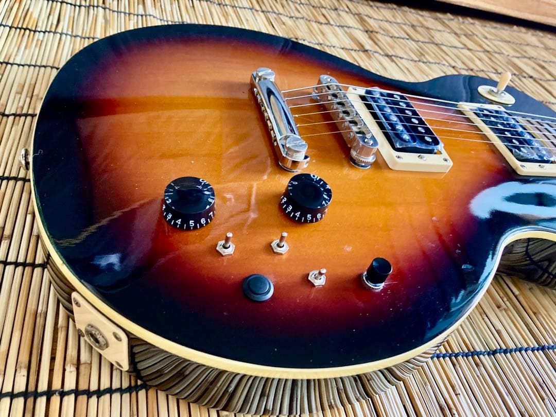 ☆ヨッピー　☆メーカー名「T」 モディファイして新機能搭載したレスポール