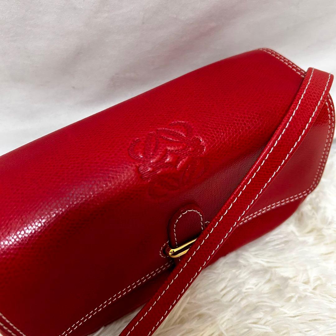 外観美品 LOEWE レザー　レッド　アナグラム　ショルダーバックロスボディ