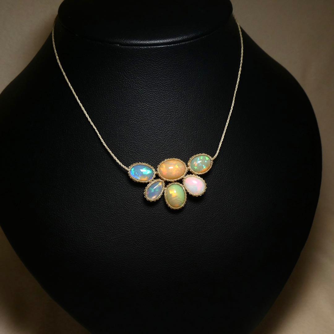 F　オパールのマクラメネックレス