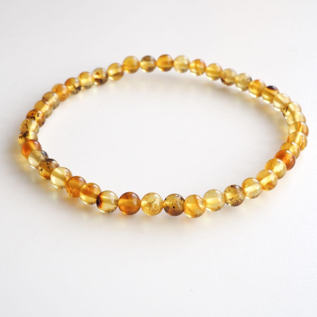 【Ruby】天然ホワイトシェルのマリアネックレストップ