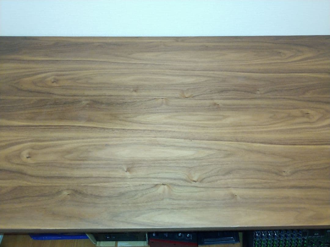 ウォールナット木製ダイニングテーブル