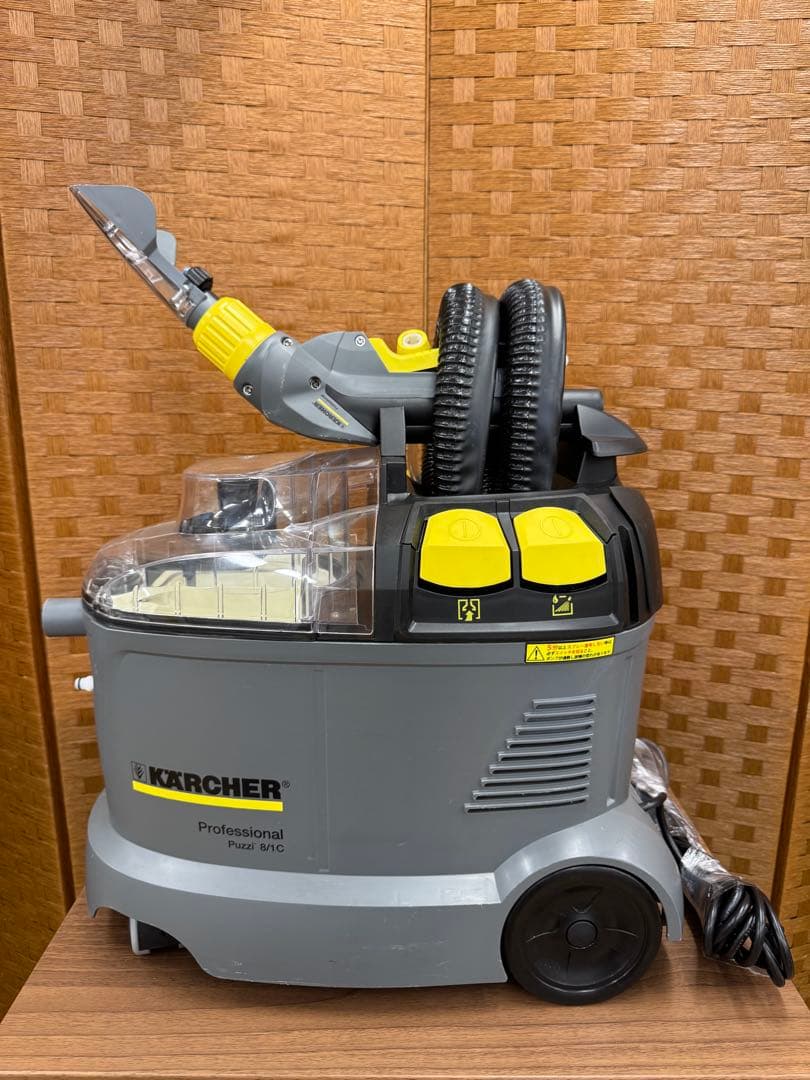F038 KARCHER　カーペットリンス　クリーナー　Puzzi 8/1C