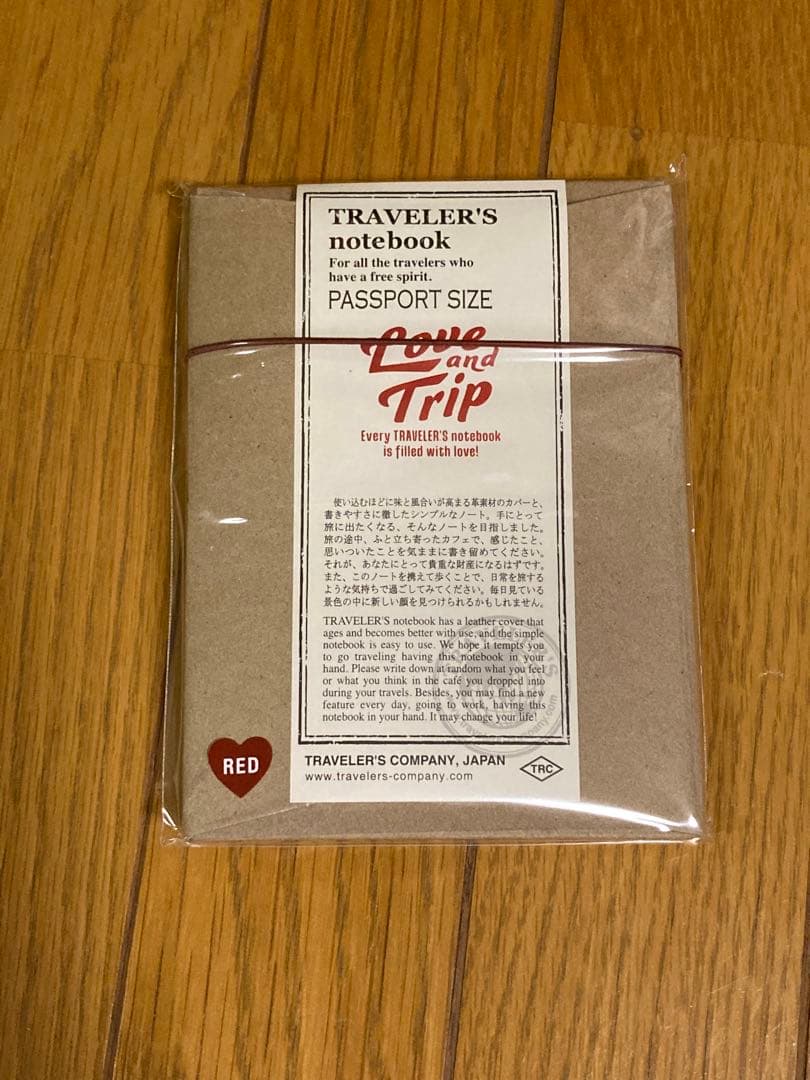トラベラーズノート LOVE AND TRIP パスポートサイズ レッド