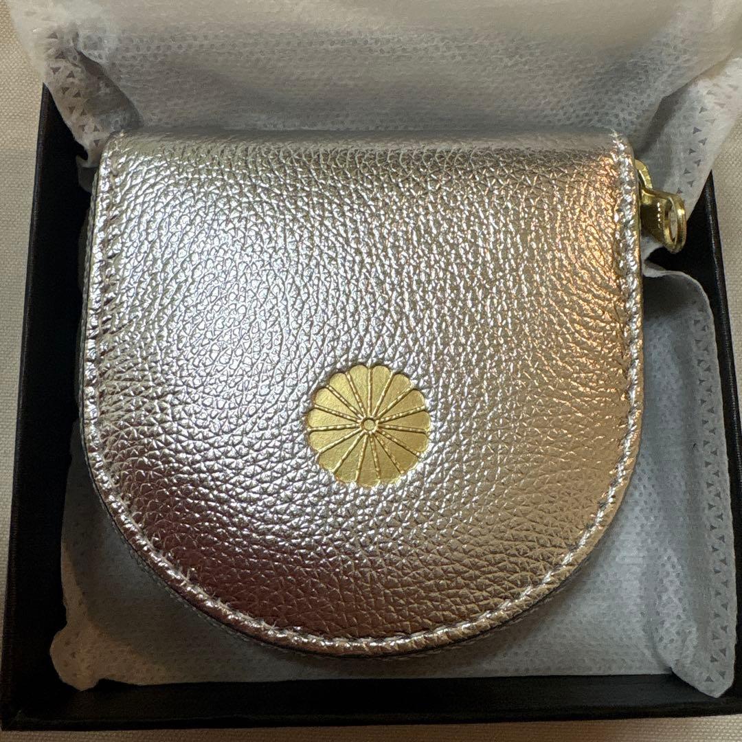 皇居財布　ケース　小銭入れ　シルバー　銀　レザー　新品未使用　箱付き