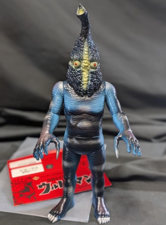 楳図かずお版ケムール人（フューチャーモデルズ／アート・ストーム）ソフビフィギュア