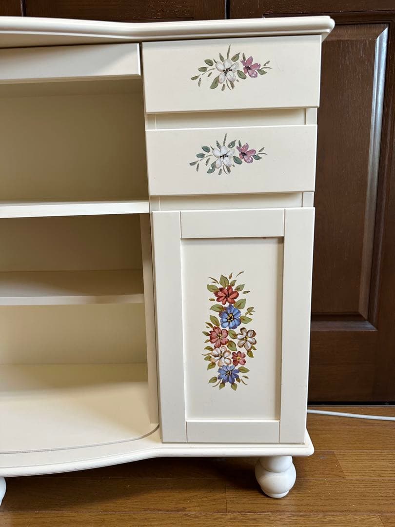 Kiyoka アンティーク　オフホワイト花柄キャビネット　チェスト