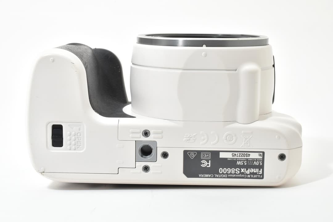 Fujifilm FINEPIX S8600 CCDセンサー搭載 #9627