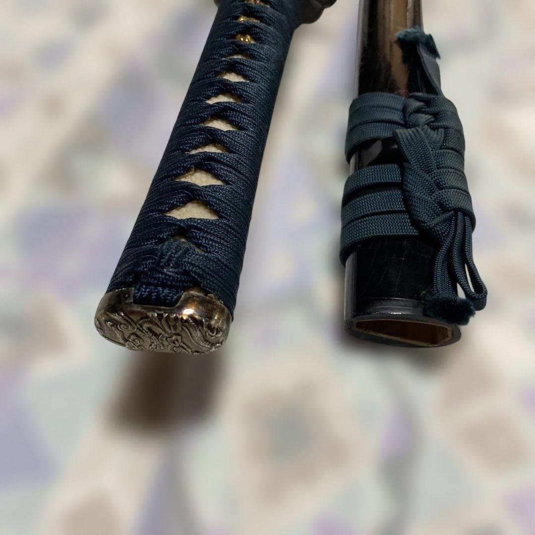 模造刀(居合刀) 紺色柄 菊彫丸鍔 黒呂鞘