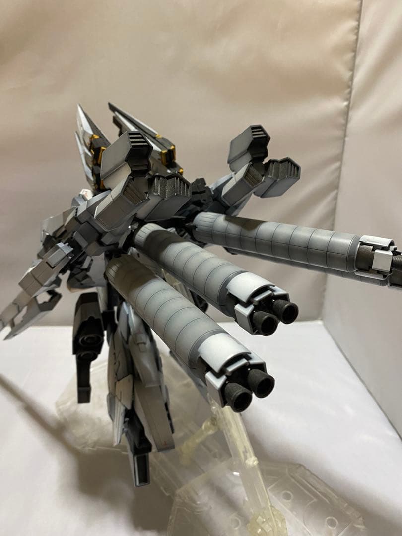 RG νガンダム　改修　全塗装　1/144 完成品　某有名YouTuber