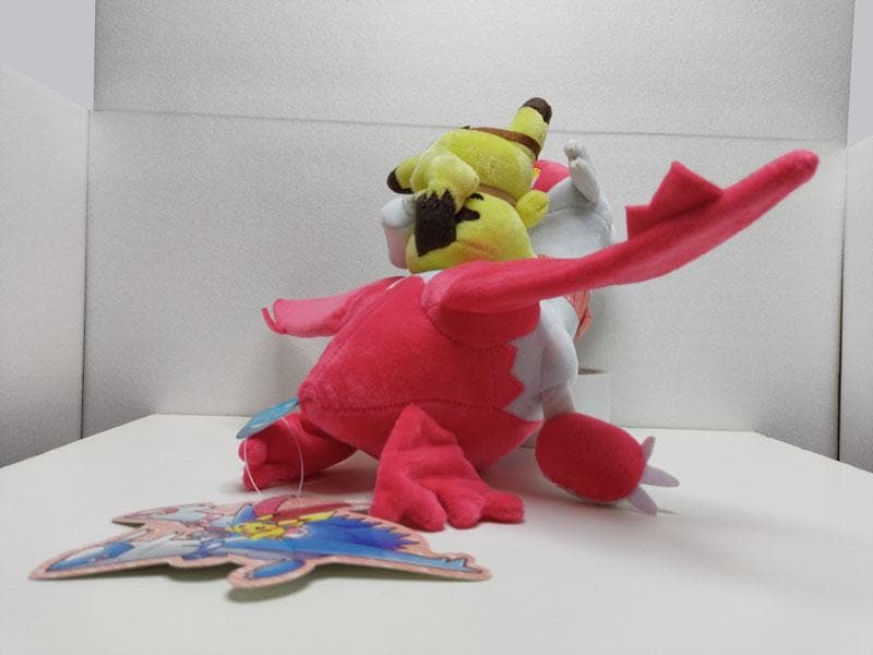 ラティアスとラティオスに乗って旅をするピカチュウ ぬいぐるみ