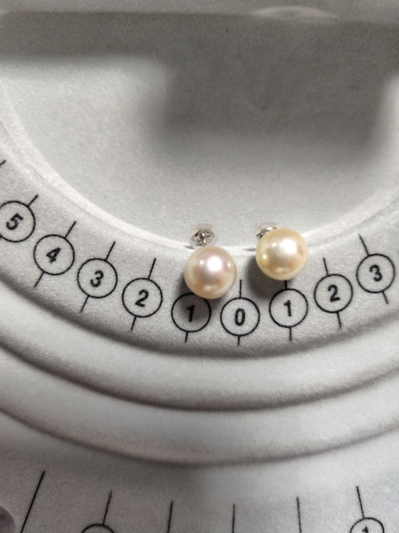 Nana　新品同様アコヤ真珠 k14wg ピアス 約8.5〜9mm