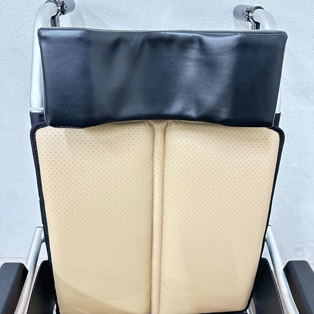 超美品　折り畳み式　車いす　肘あてはね上げ　ノーパンクタイヤ　介護