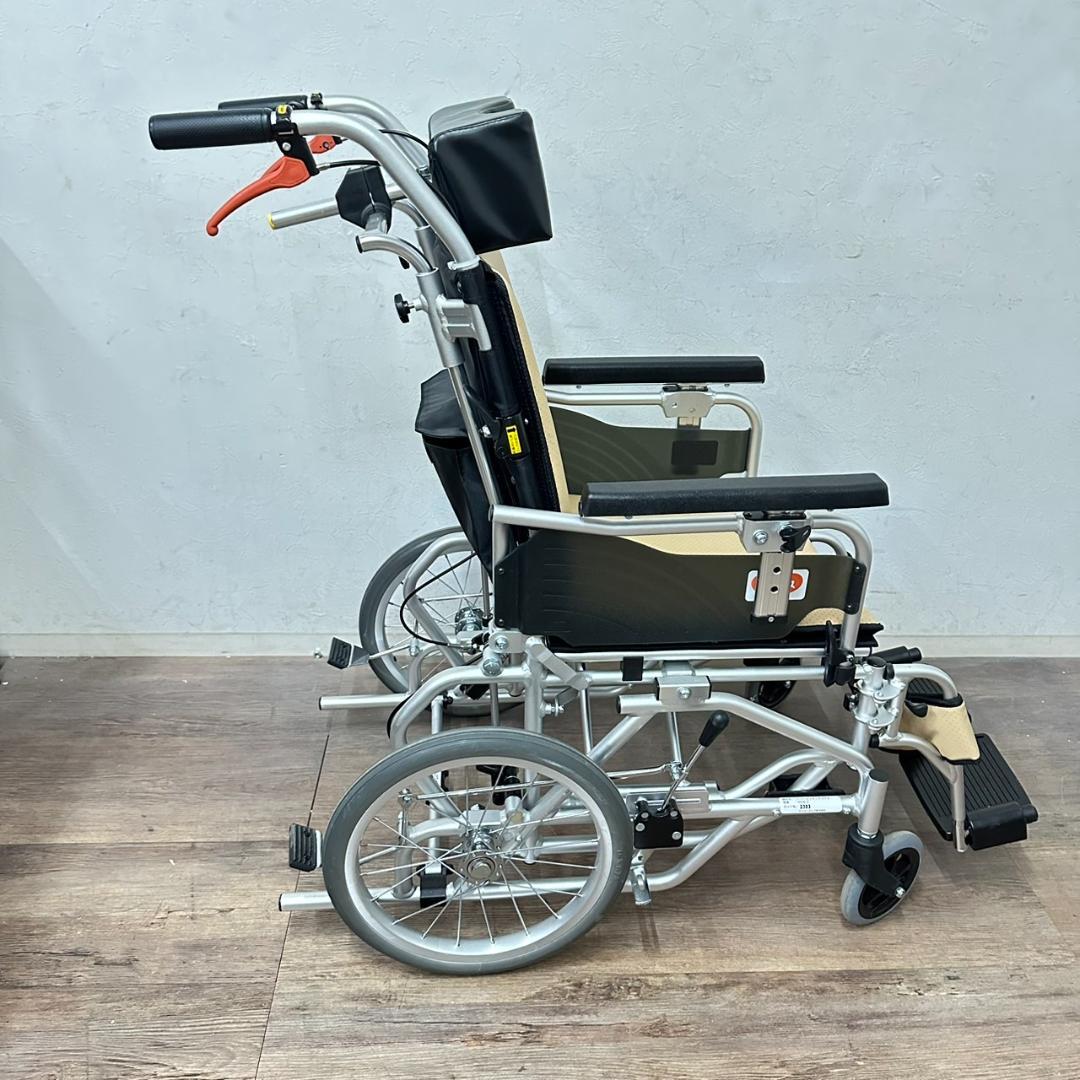 超美品　折り畳み式　車いす　肘あてはね上げ　ノーパンクタイヤ　介護