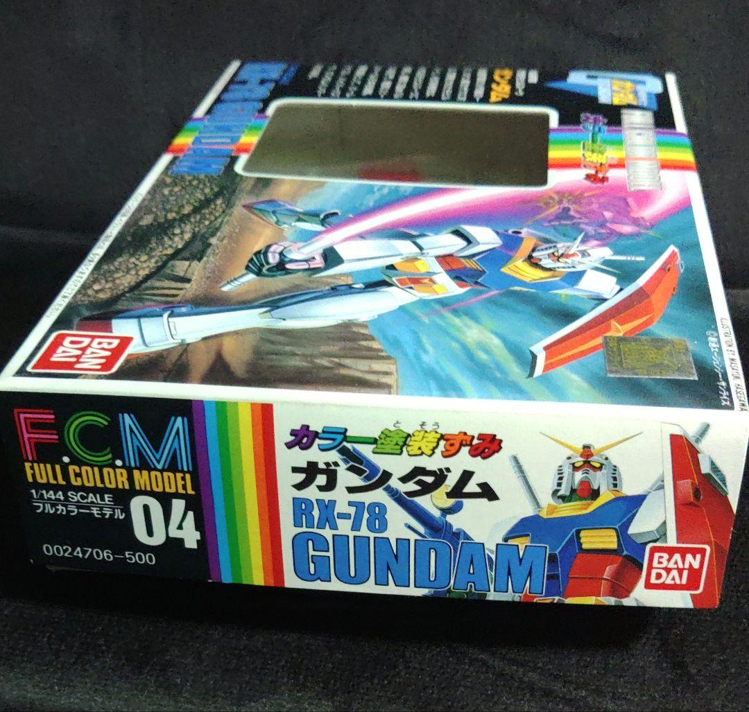 カラー塗装ずみ RX-78 ガンダム 1/144スケール　BAMDAI
