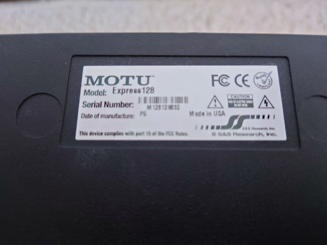 MOTU MIDIEXPRESS128 8in9out midiインターフェイス