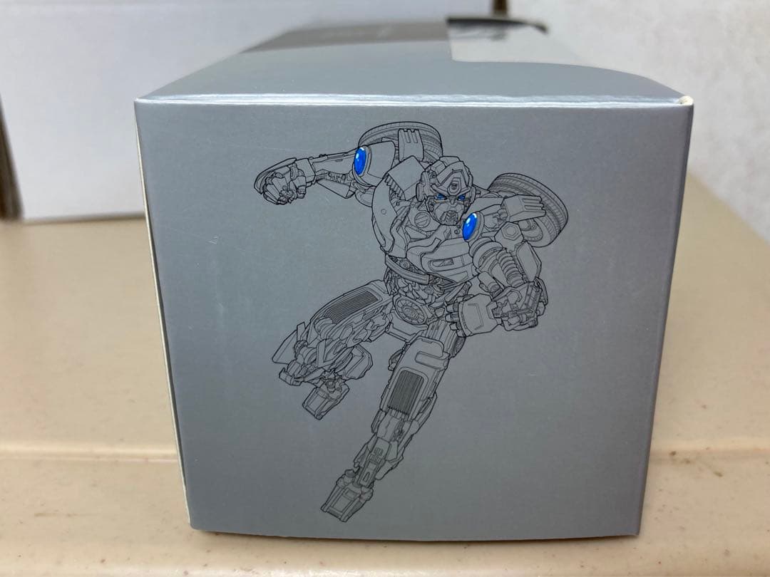 ポルシェ トランスフォーマー ミラージュモデル