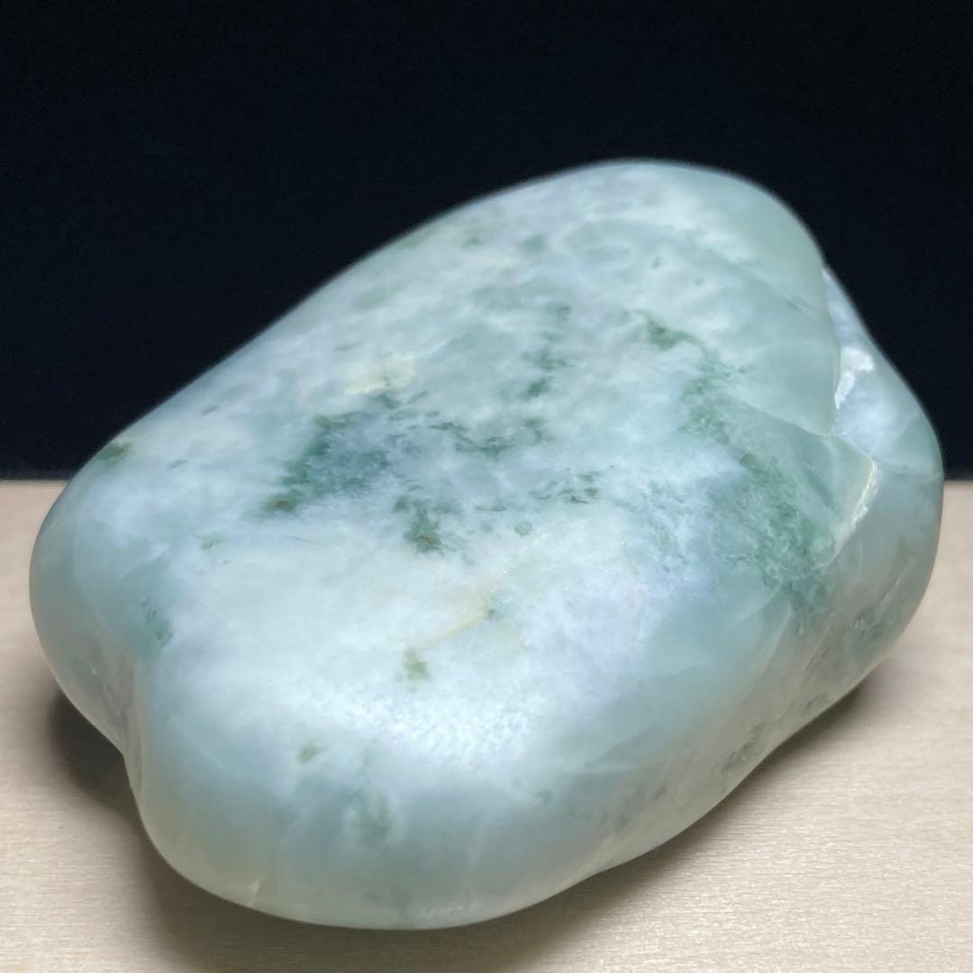 【専用品】糸魚川翡翠　氷質 翡翠　ラベンダー入り　原石　174.8ｇ