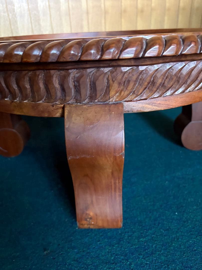 アンティーク　木製彫刻入り丸型座卓